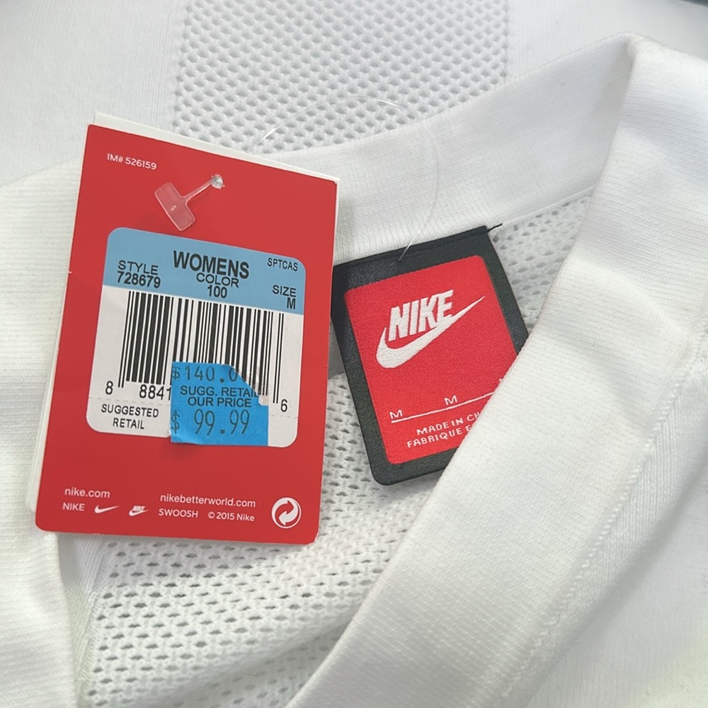 π΄ NWT Nike Tech Knit V-Neck Training Shirt - Picture 4 of 5